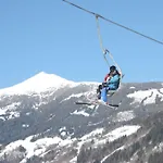 Ski-in Ski-out With Unique Views