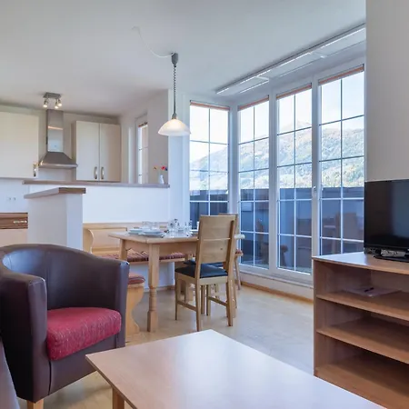 Ski-in Ski-out With Unique Views 셍트마가레텐임러네우