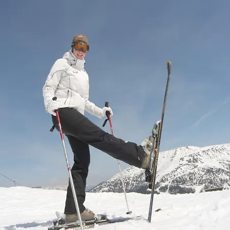 Ski-in Ski-out With Unique Views